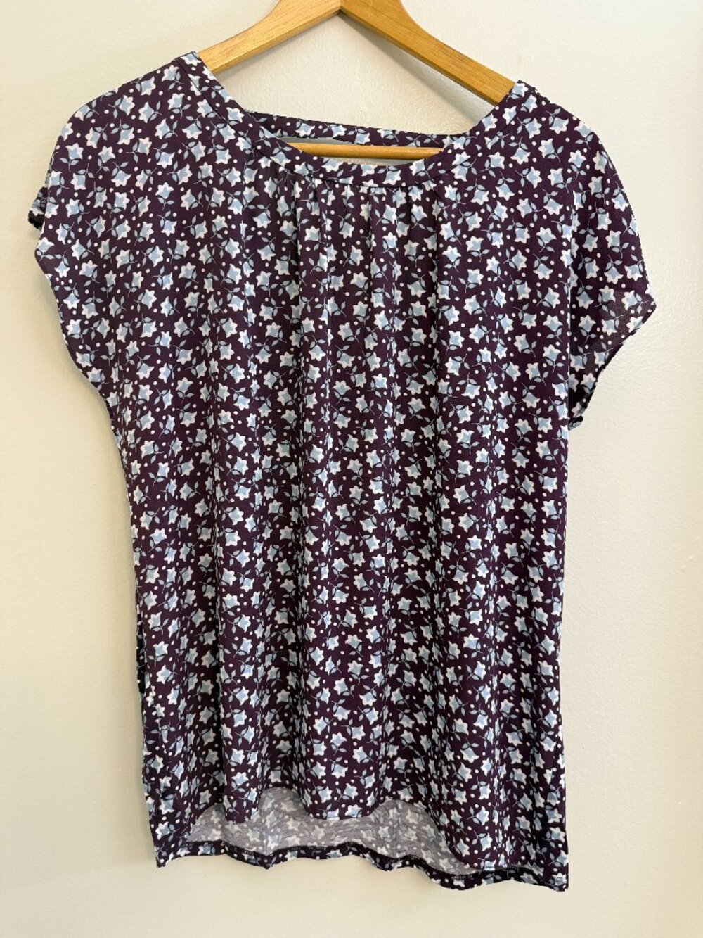 Loft Blouse Womens Small Mulberry Purple Short Sleeves Pullover Short flutter